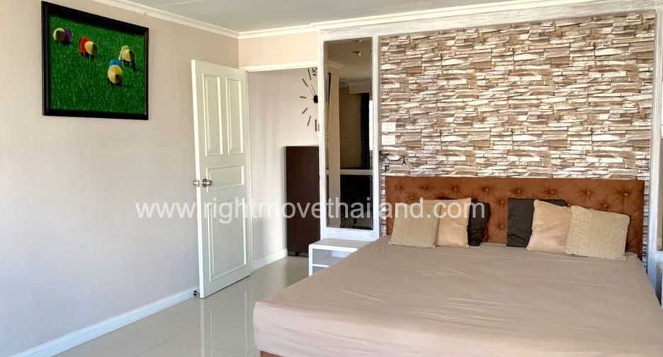 For sale 2 bedrooms condo in Watthana, Bangkok