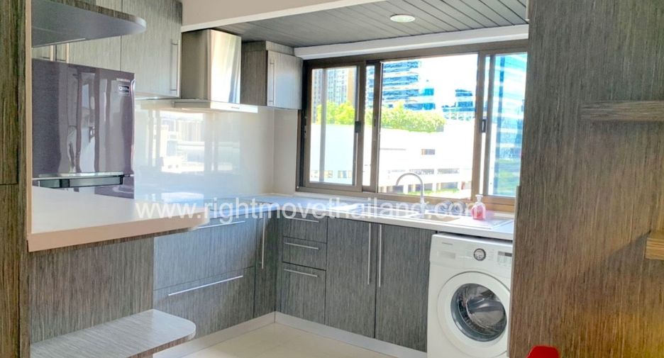 For sale 2 bedrooms condo in Watthana, Bangkok