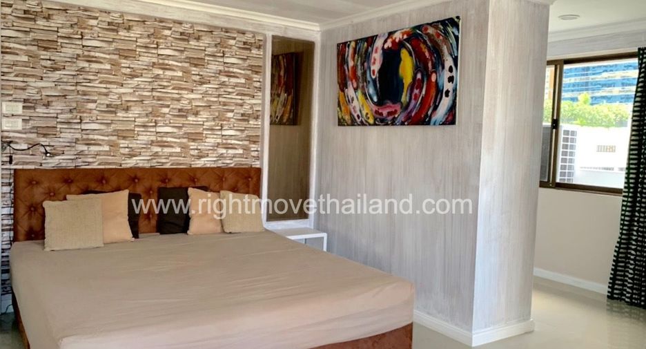 For sale 2 bedrooms condo in Watthana, Bangkok