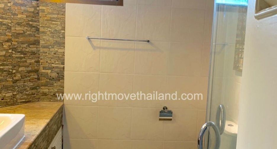 For sale 2 bedrooms condo in Watthana, Bangkok