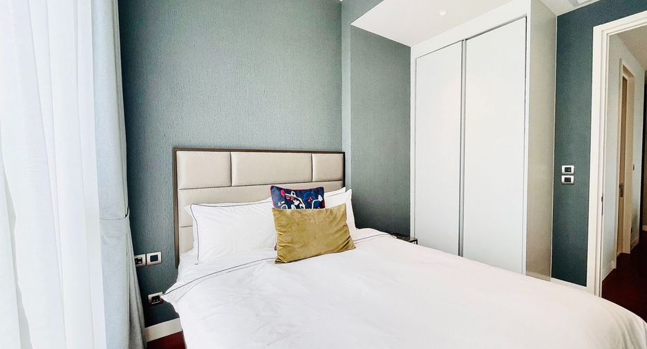 For rent 2 bedrooms condo in Watthana, Bangkok