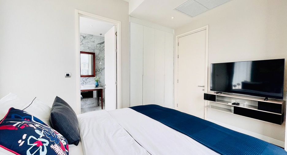 For rent 2 bedrooms condo in Watthana, Bangkok