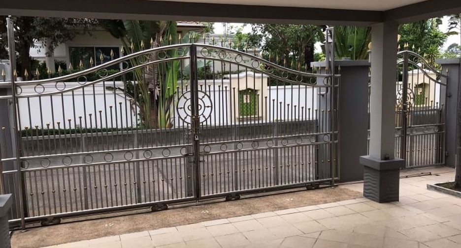 Haus zum Kauf mit 5 Zimmer in Bang Lamung, Chonburi