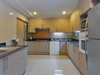 For rent 3 bed serviced apartment in Watthana, Bangkok