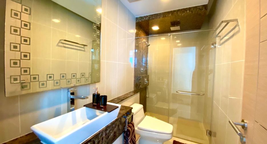 For rent 2 bedrooms condo in Bang Lamung, Chonburi