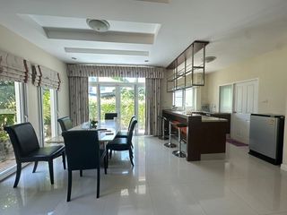 À louer 3 chambres maison à Si Racha, Chonburi