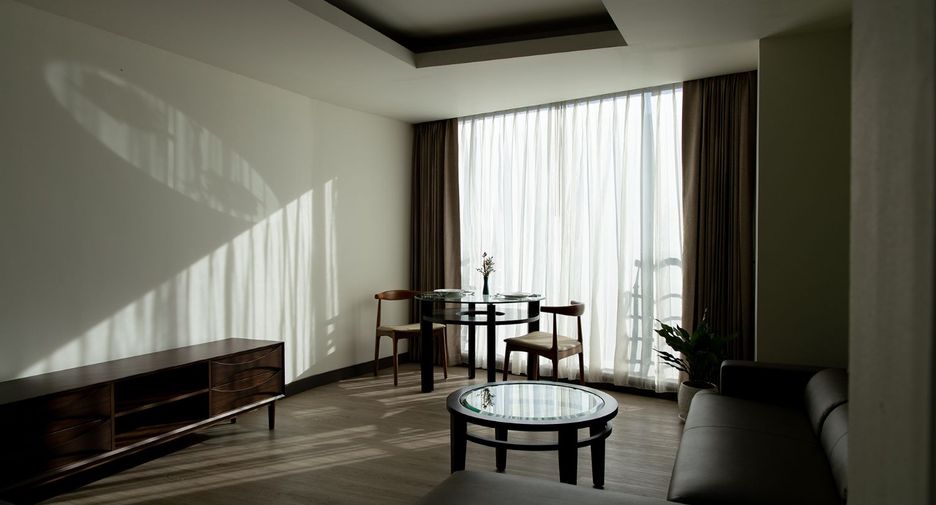 For rent 2 bedrooms apartment in Watthana, Bangkok