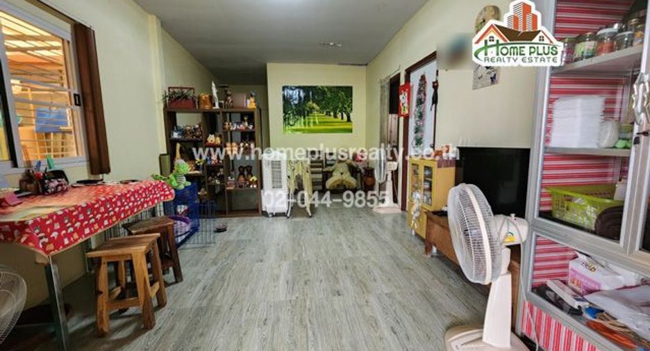 For sale 2 bedrooms townhouse in Nakhon Chai Si, Nakhon Pathom