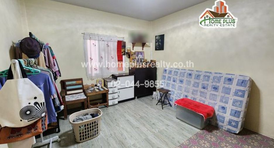 For sale 2 bedrooms townhouse in Nakhon Chai Si, Nakhon Pathom