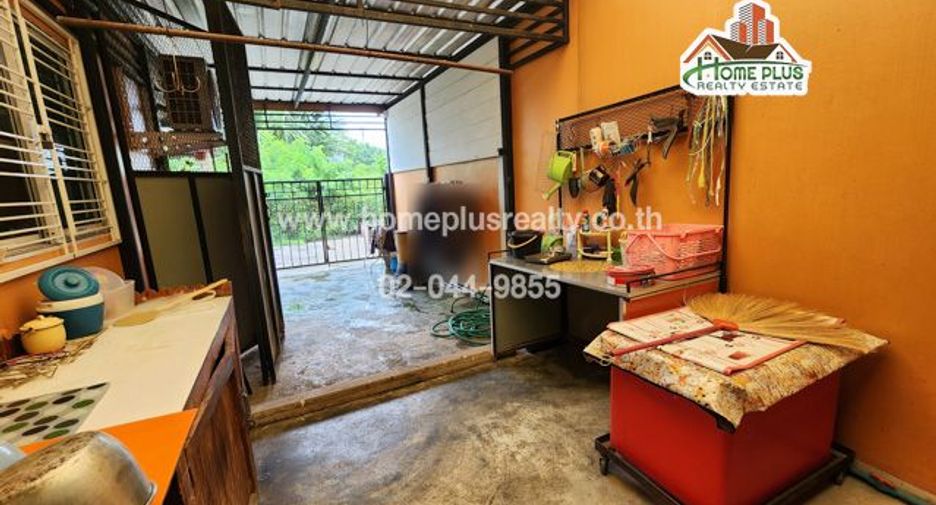 For sale 2 bedrooms townhouse in Nakhon Chai Si, Nakhon Pathom