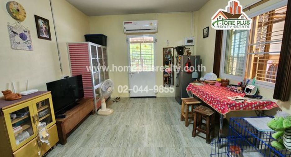 For sale 2 bedrooms townhouse in Nakhon Chai Si, Nakhon Pathom