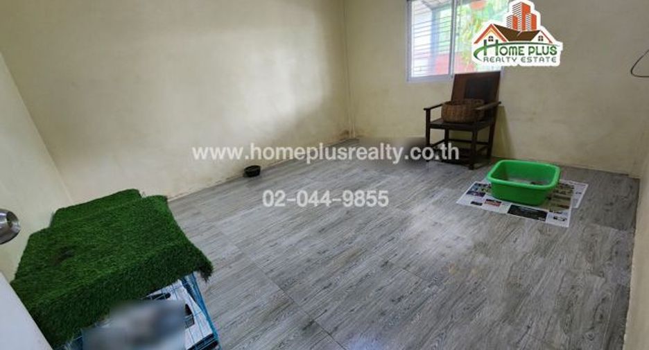 For sale 2 bedrooms townhouse in Nakhon Chai Si, Nakhon Pathom