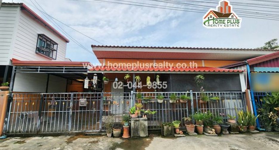 For sale 2 bedrooms townhouse in Nakhon Chai Si, Nakhon Pathom