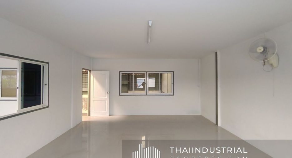 For rent warehouse in Ban Bueng, Chonburi
