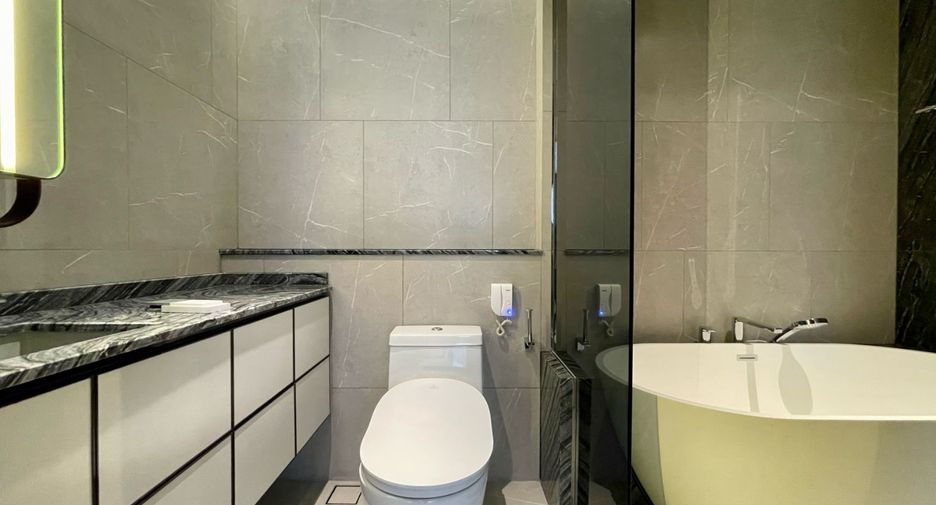 Condo en alquiler de 2 habitaciones en Watthana, Bangkok