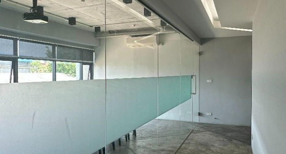 For sale 3 bed office in Suan Luang, Bangkok