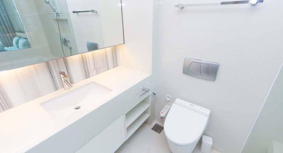 For rent and for sale 1 bed condo in Khlong Toei, Bangkok