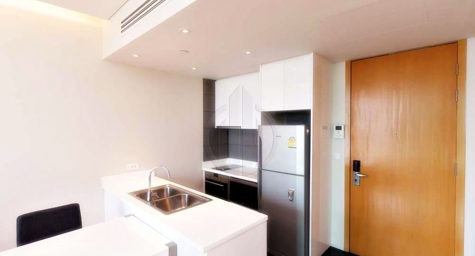 For rent and for sale 1 bed condo in Khlong Toei, Bangkok