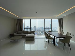 À louer 2 chambres condo à Sathon, Bangkok