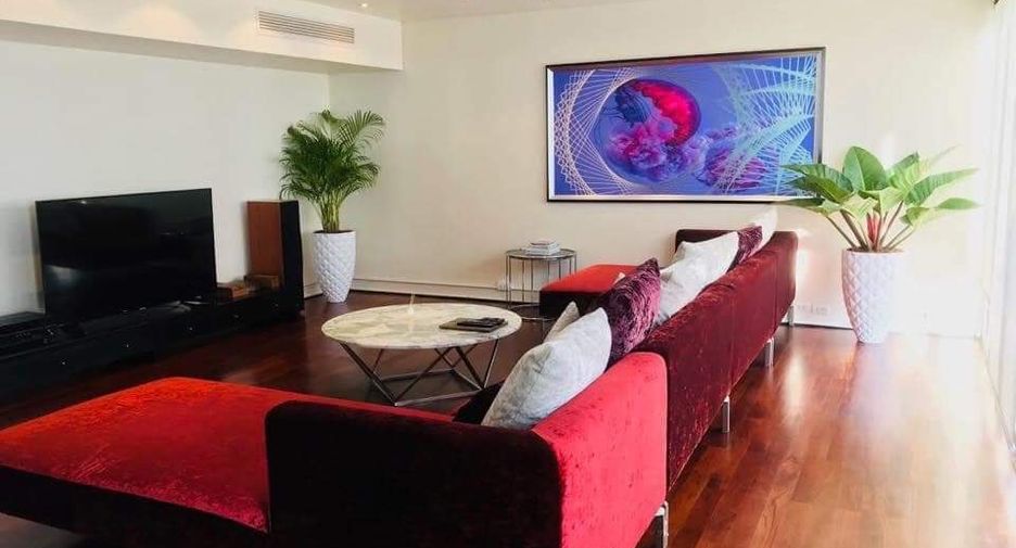 For rent and for sale 5 bedrooms villa in Kathu, Phuket