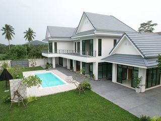 À vendre 3 chambres villa à Bang Saray, Pattaya