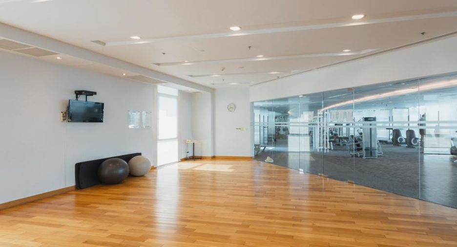 For rent そして for sale 2 ベッドルーム condo in Khlong Toei, Bangkok