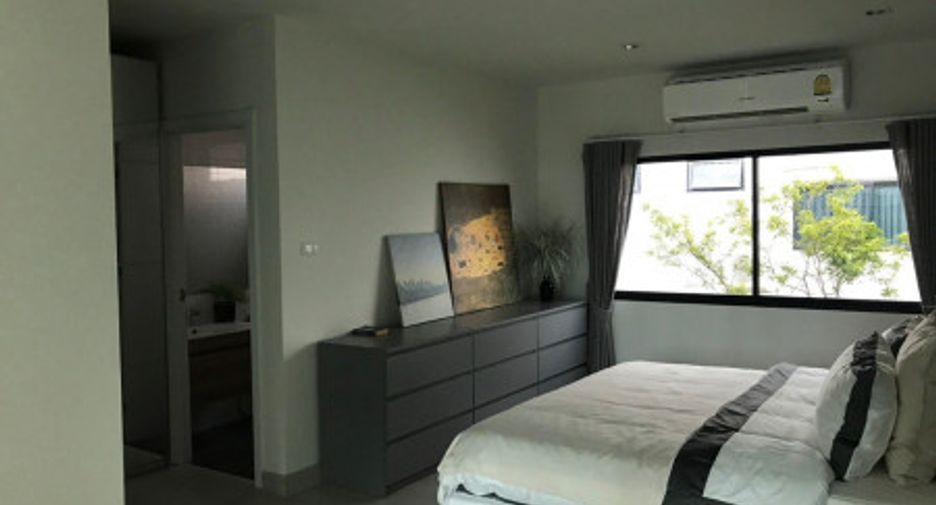 For sale 3 bedrooms townhouse in Bang Phli, Samut Prakan