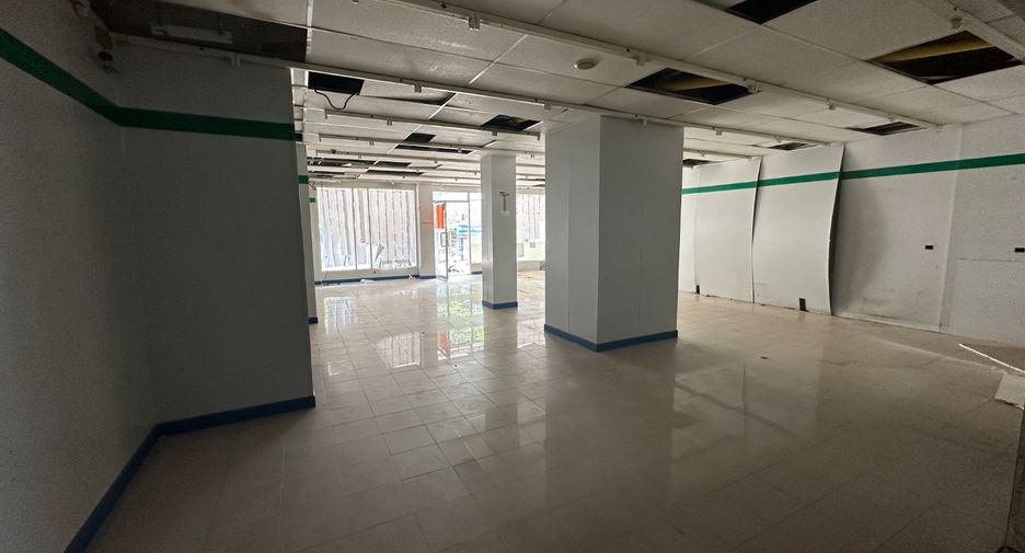 For rent そして for sale 11 Beds retail Space in Mueang Phuket, Phuket