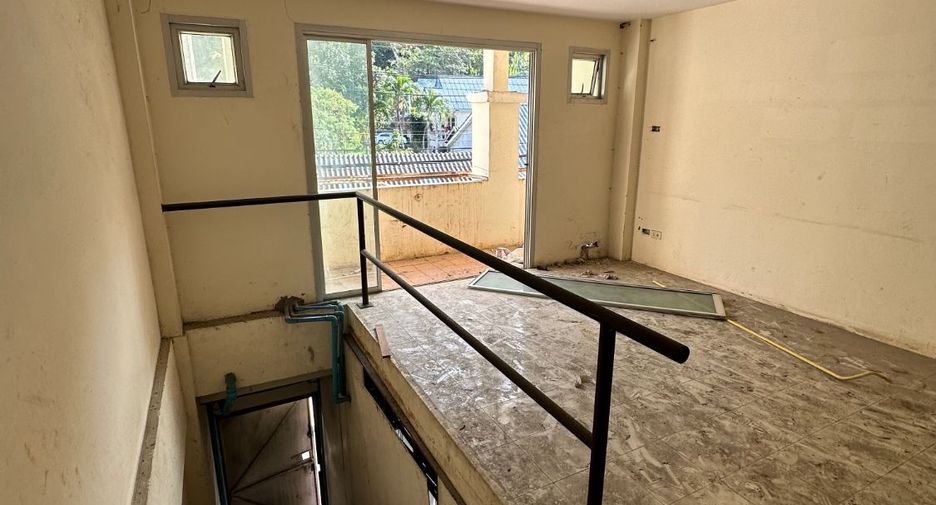 For rent and for sale 11 bedrooms retail Space in Mueang Phuket, Phuket