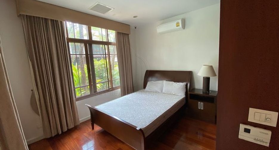 For rent and for sale 4 bedrooms house in Watthana, Bangkok