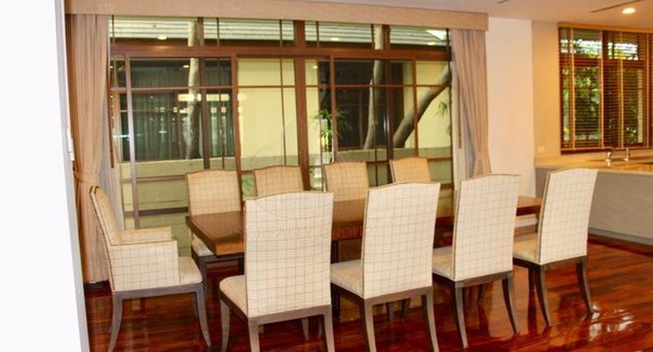 For rent and for sale 4 bedrooms house in Watthana, Bangkok