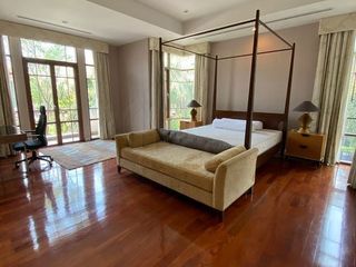 For rent and for sale 4 bedrooms house in Watthana, Bangkok