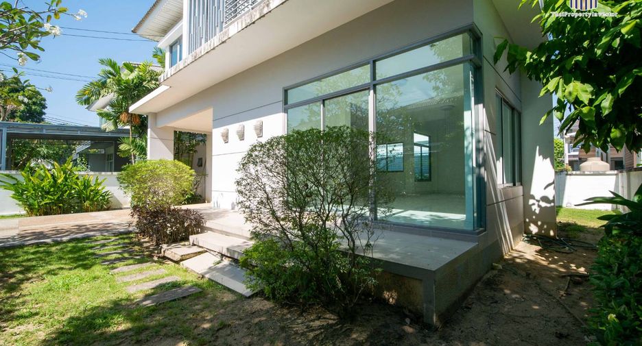 For sale 3 bed house in Pak Kret, Nonthaburi