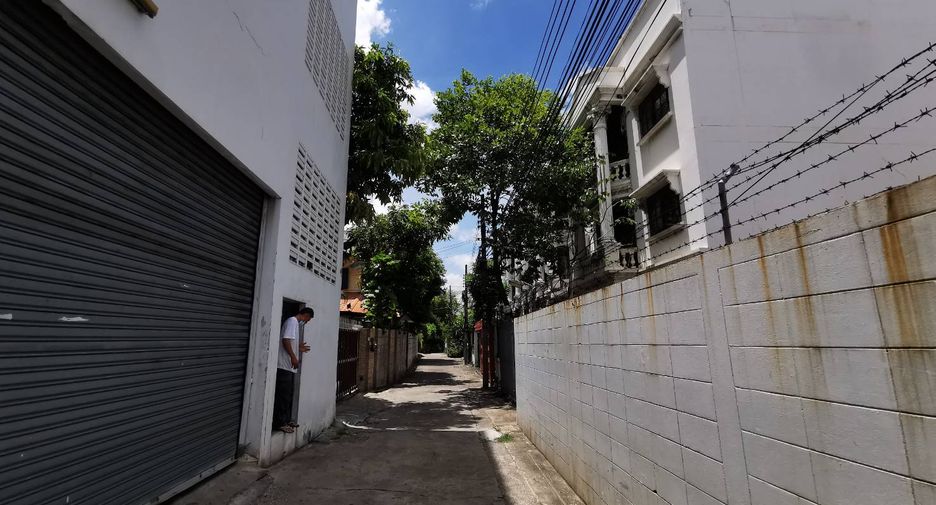 Grundstück zum Kauf in Watthana, Bangkok