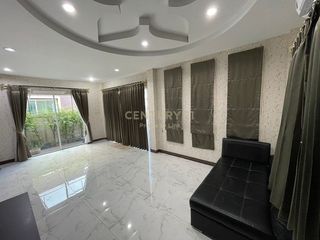 For sale 3 bed townhouse in Mueang Samut Sakhon, Samut Sakhon