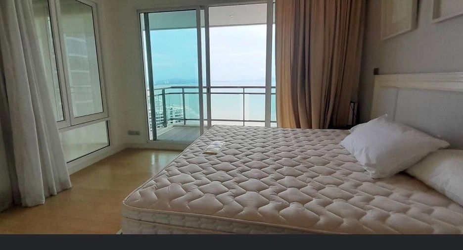 For rent 3 bedrooms condo in Bang Lamung, Chonburi