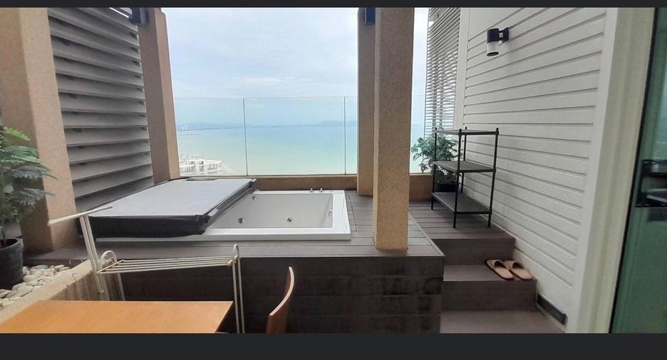 For rent 3 bedrooms condo in Bang Lamung, Chonburi