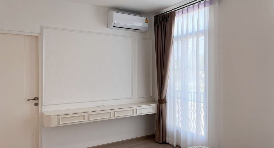 For rent 3 bedrooms townhouse in Prawet, Bangkok