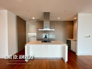 For rent 3 bedrooms condo in Pathum Wan, Bangkok