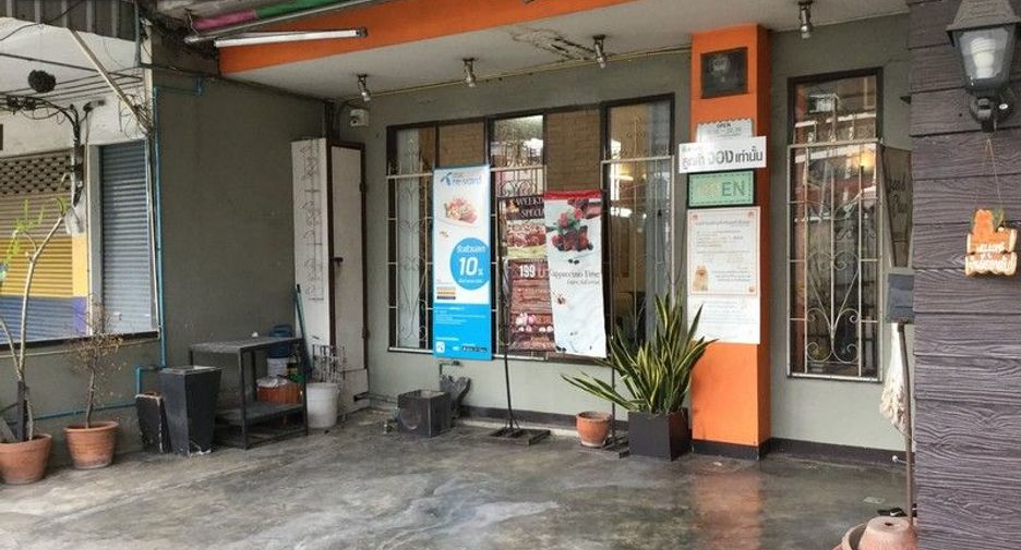 For sale 2 Beds retail Space in Lak Si, Bangkok