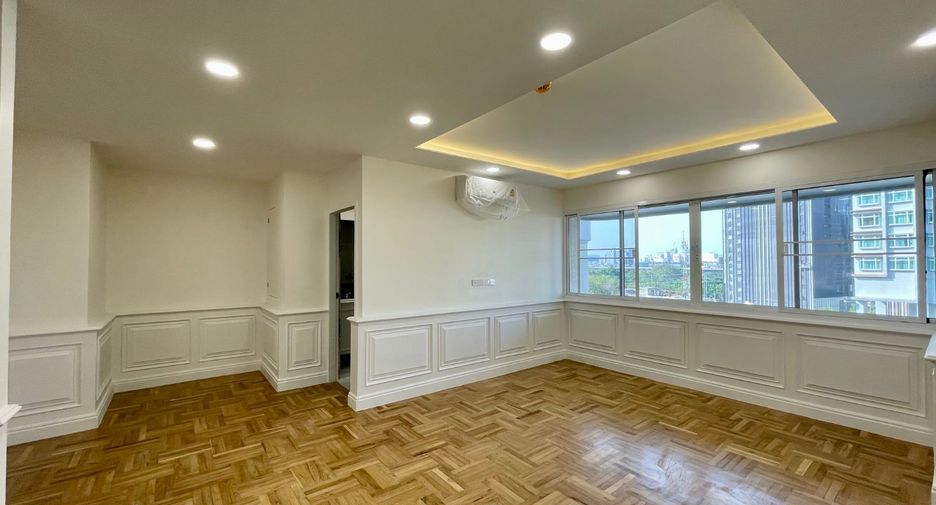 For rent 4 ベッドルーム condo in Khlong Toei, Bangkok