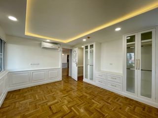 Wohnung zur Miete mit 4 Zimmer in Khlong Toei, Bangkok