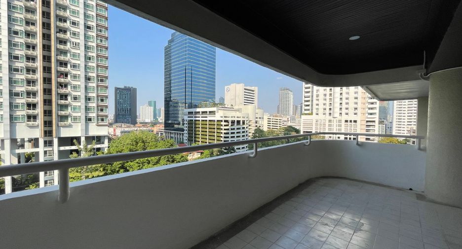For rent 4 ベッドルーム condo in Khlong Toei, Bangkok