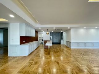 Wohnung zur Miete mit 4 Zimmer in Khlong Toei, Bangkok