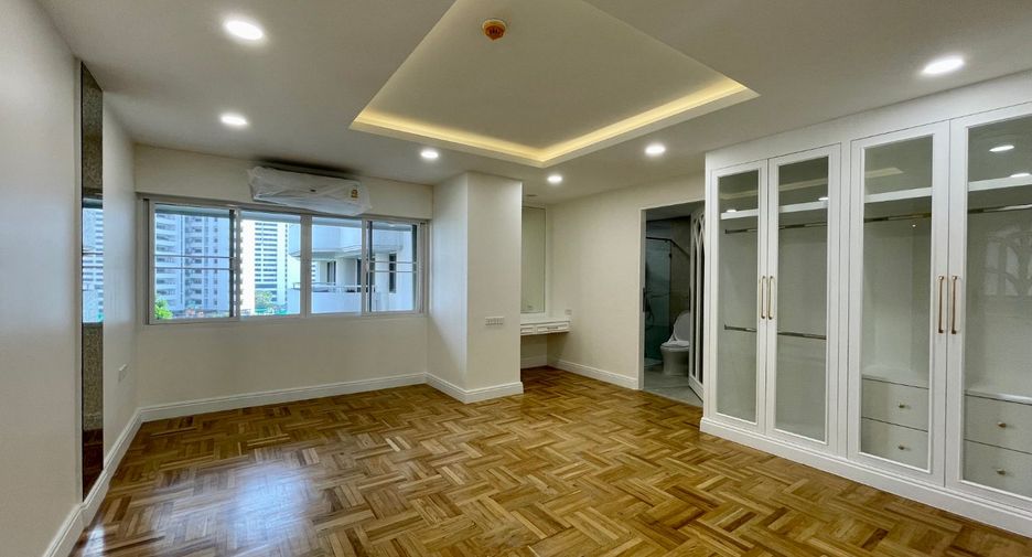 For rent 4 ベッドルーム condo in Khlong Toei, Bangkok