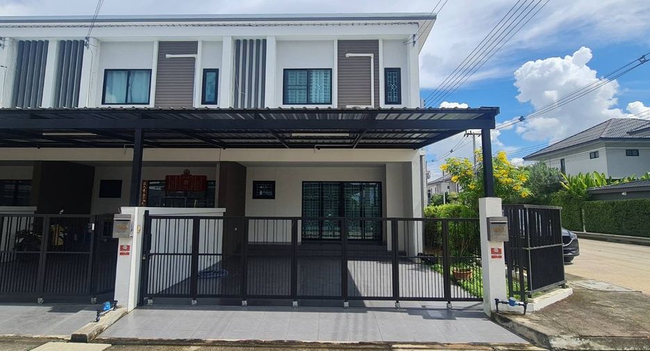 For rent 3 bed townhouse in San Kamphaeng, Chiang Mai