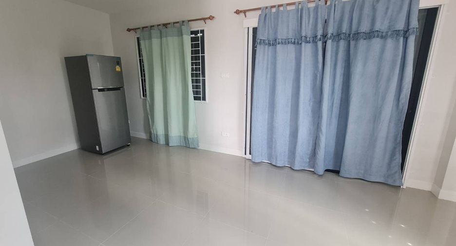 For rent 3 bed townhouse in San Kamphaeng, Chiang Mai