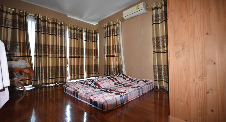 For sale 5 bedrooms apartment in Bang Na, Bangkok