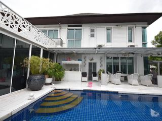 For sale 5 bedrooms apartment in Bang Na, Bangkok