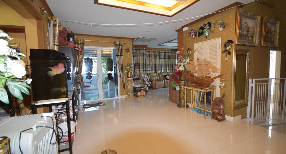 For sale 5 bedrooms apartment in Bang Na, Bangkok